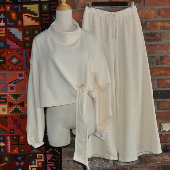 LIT Active Concept Soft Leisure Set 2 Piece Sweater, Wide Leg Pants Ivory M - Picture 3 of 10